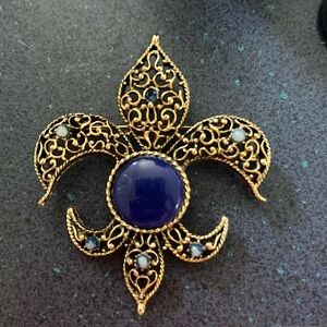 Blue and Gold Fleur-de-lis brooch